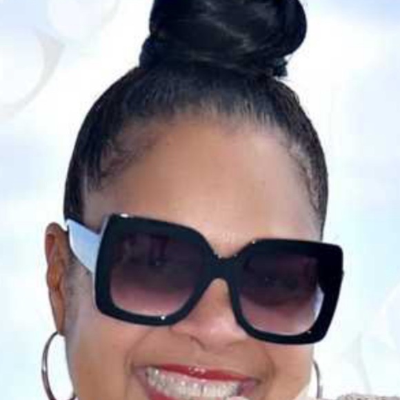 Welcome to the Party Bus Marathon! Going down every Sunday!With Dlish718&Friends - Picture 6 of 8